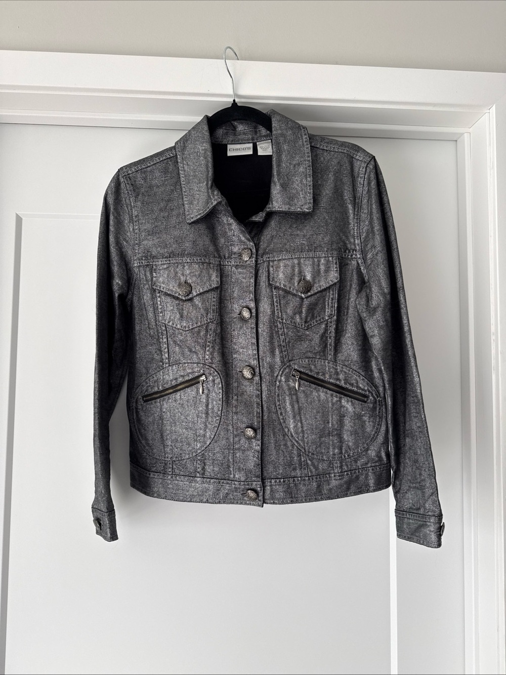 Chicos-Like New Woman’s Chic Metallic Gunmetal Button Up Jacket Size 1 (Medium) - Picture 2 of 11